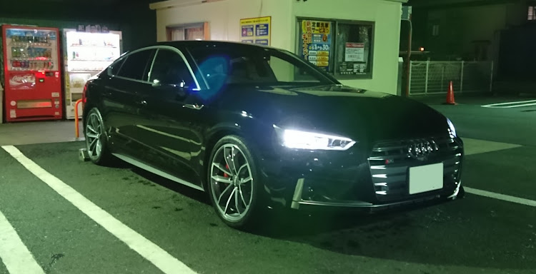 S5 スポーツバックの洗車に関するカスタム事例の投稿画像2枚目