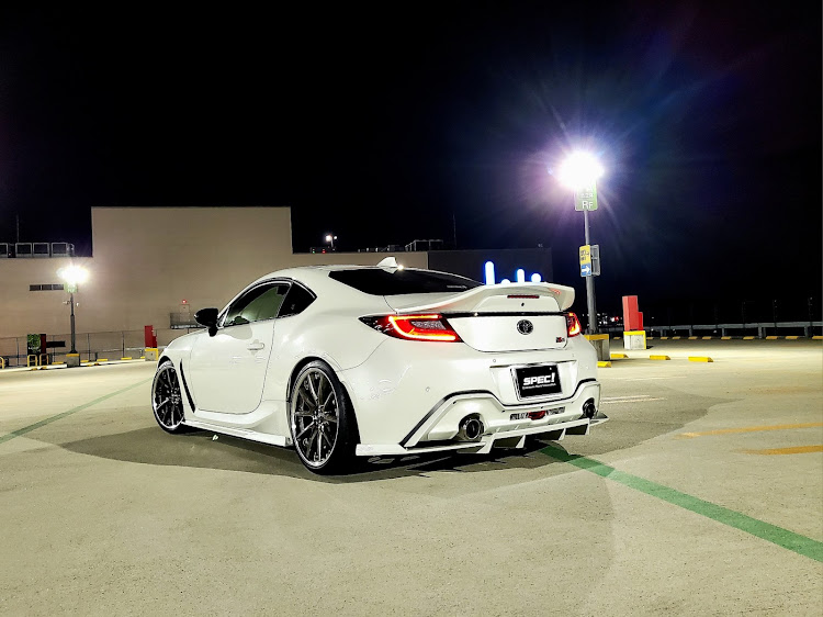 GR86のお尻好き❤️・ダックテールスポイラー・SPEC!・地元ショップを応援します！・スペック！どうでしょうに関するカスタム事例の投稿画像1枚目