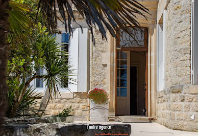 Maison avec piscine et terrasse 12