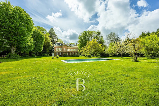 Property with pool 1
