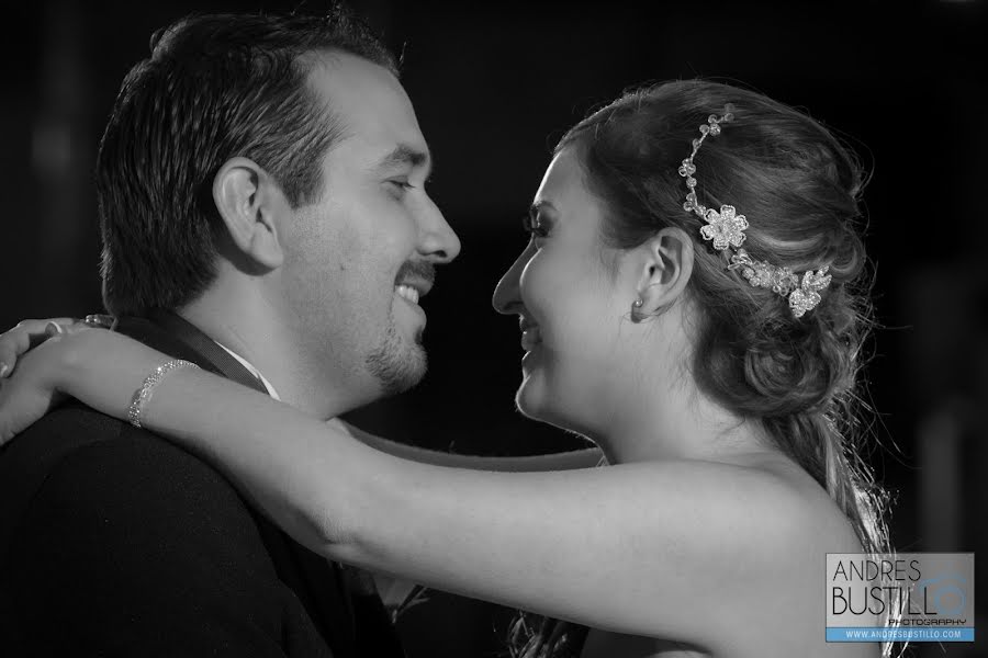 Fotografo di matrimoni ANDRES BUSTILLO (andresbustillo). Foto del 2 luglio 2014