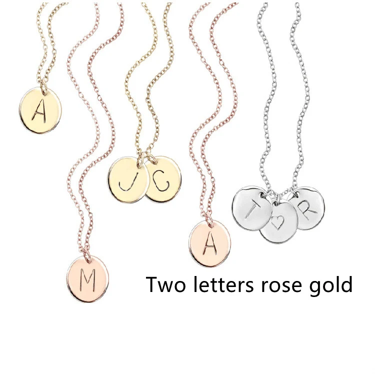 Eenvoudige en veelzijdige ketting met 26 Engelse letters, ideaal om je naam of initialen te laten zien en je stijl te personaliseren.