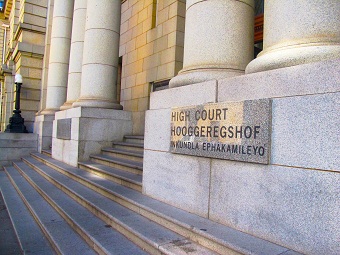 Power cuts have caused panic and frustration in the high court in Cape Town.