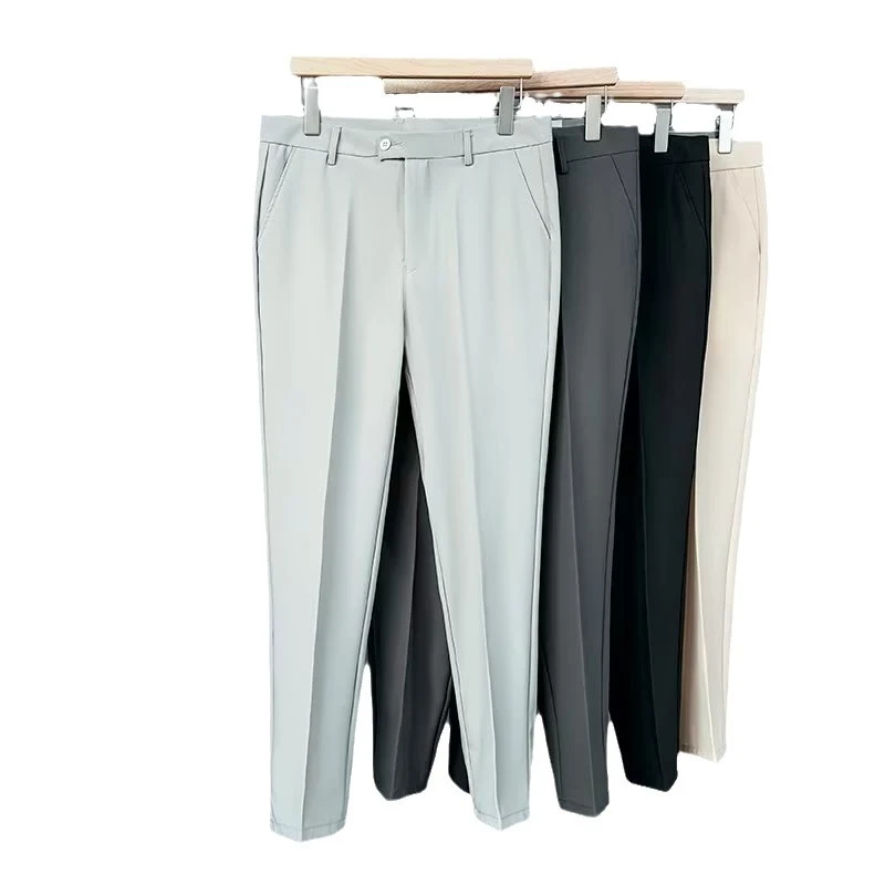Pantaloni business casual uomo primavera estate. Comodi ed eleganti, ideali per l'ufficio e il tempo libero, vestibilità perfetta e tessuto leggero.