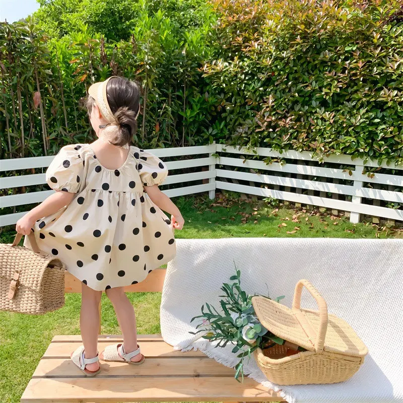 Polkadot jurk met pofmouw voor kleine en middelgrote kinderen, short-sleeved pullover pak, comfortabel en schattig voor de lente/zomer.