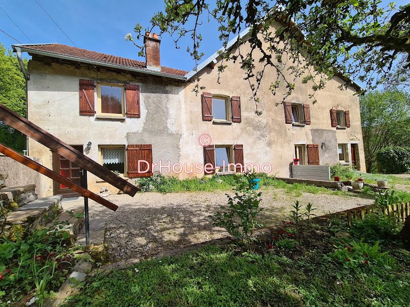 Vente maison 7 pièces 164 m² à Fontenelle-Montby (25340), 189 000 €