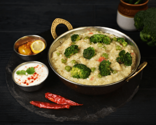 Broccoli Daliya Khichdi