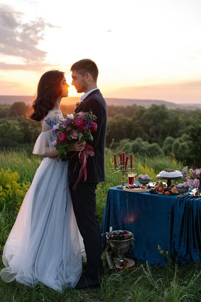 Fotógrafo de casamento Alina Sidorova (sidorovalinka). Foto de 24 de março 2020