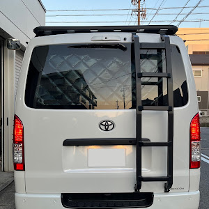 ハイエースバン GDH206V