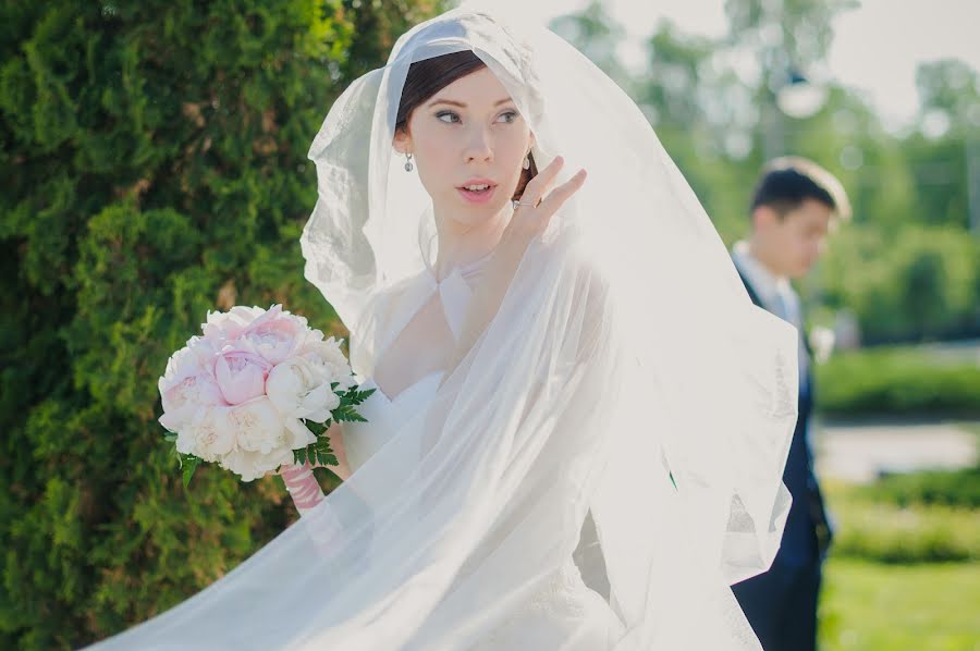 Fotógrafo de casamento Lyubov Lokotkova (lokotkova). Foto de 17 de março 2014