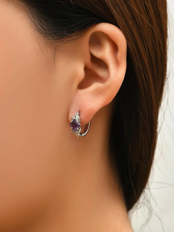 Gepersonaliseerde vierkante zirkonia oorbellen in Europese en Amerikaanse stijl. Perfect voor een elegante en moderne look.