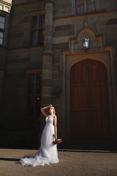 Fotografo di matrimoni Tatyana Tatarin (ozzzi). Foto del 8 febbraio 2019