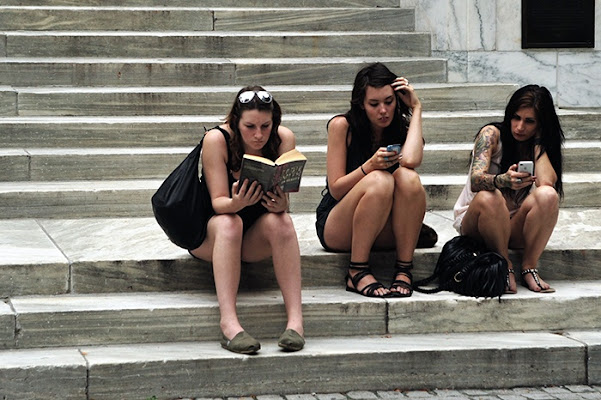 Due Telefoni E Un Libro di Black