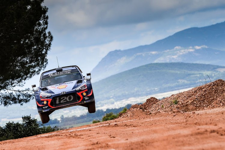 Rallye de Finlande : Thierry Neuville, victime d'une sortie de route, pointe désormais à la 10ème place