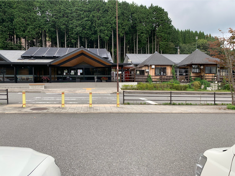 エスティマの道の駅湯布院・狭霧台に関するカスタム事例の投稿画像3枚目