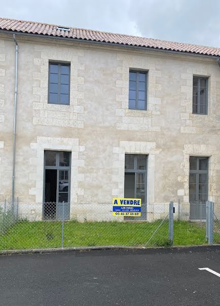 Vente maison  111 m² à Angouleme (16000), 228 800 €