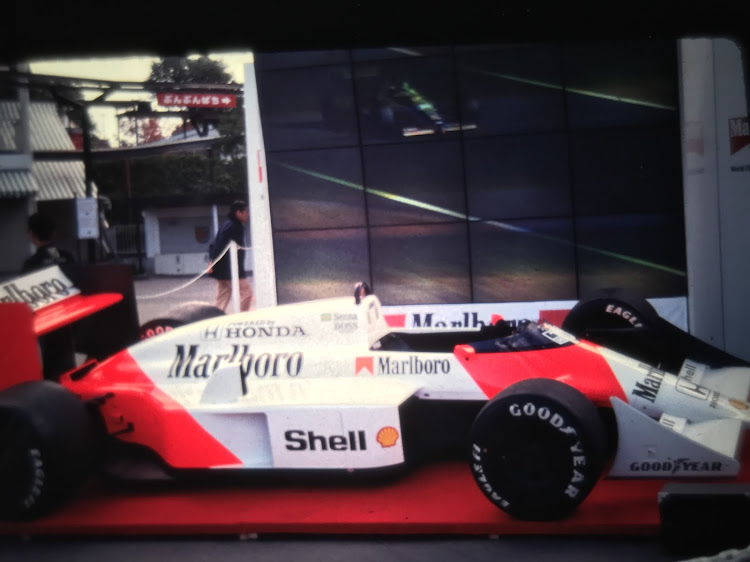 αGO GO GOさんが投稿した高橋国光・WSPC・レイトンブルー・レイトンハウス・ポルシェ962Cに関するカスタム事例の投稿画像8枚目