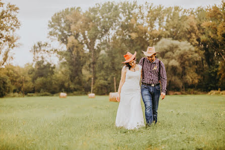 Wedding photographer Endre Birta (birtafoto). Photo of 18 February 2020