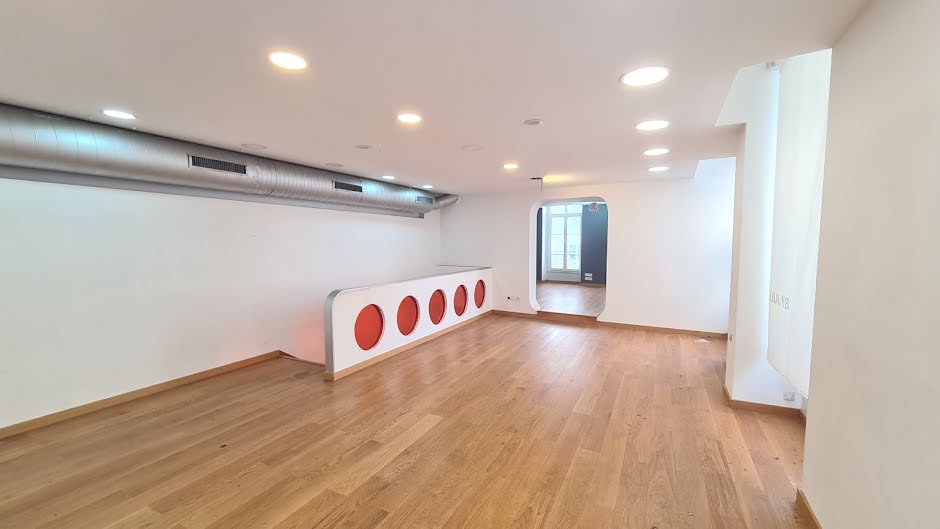 Location  locaux professionnels  74 m² à Paris 2ème (75002), 3 333 €