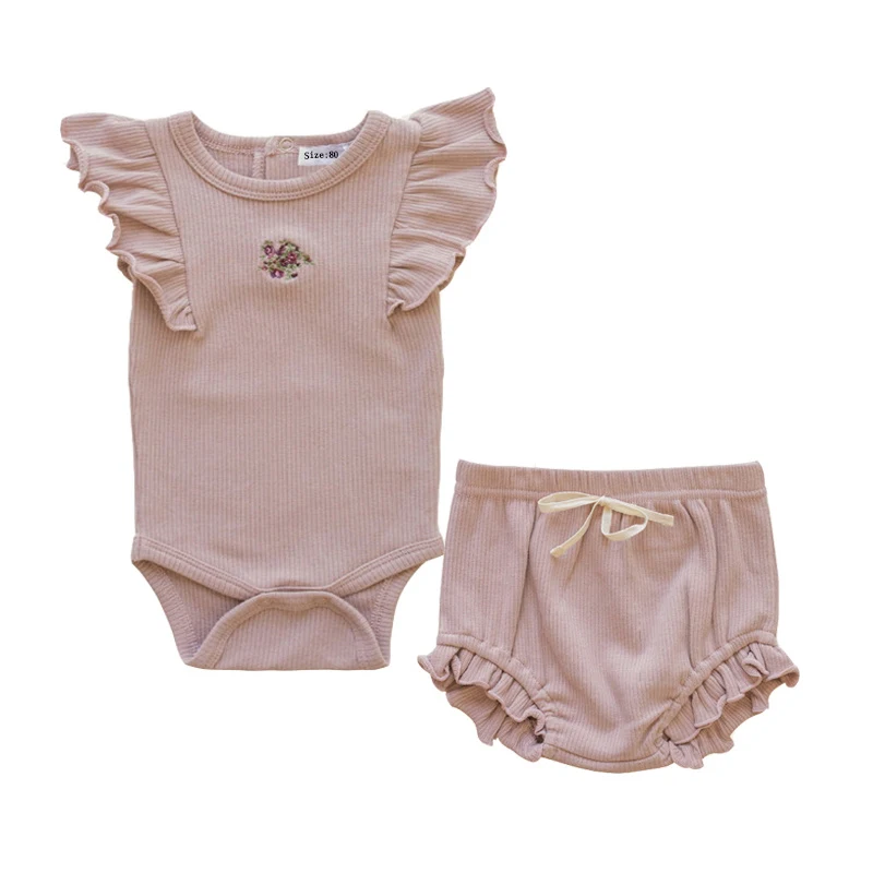 Roupa de tricô bordada cinza rosa para bebês e crianças, perfeita para conforto e estilo. Vista seus pequenos com charme e delicadeza.