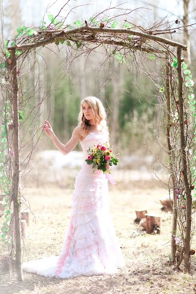 Fotógrafo de casamento Yana Krutikova (ianakrutikova). Foto de 10 de abril 2017