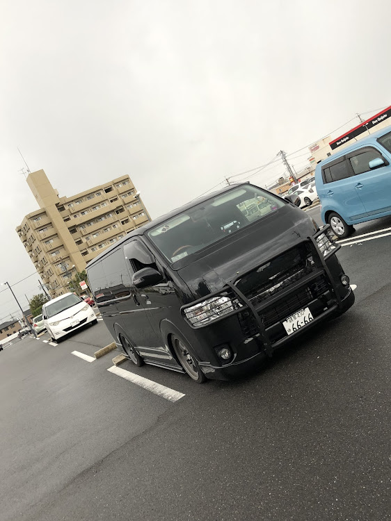 ハイエースのゆーやまんさんが投稿したカスタム事例の投稿画像2枚目