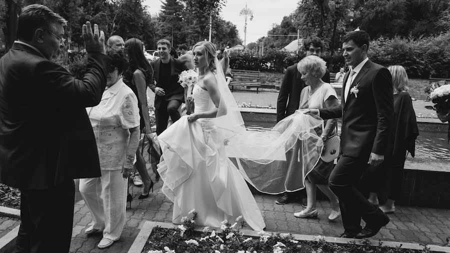 Fotografo di matrimoni Dmitriy Tikhomirov (dim-ekb). Foto del 26 luglio 2015