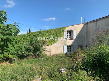 maison à Saint-Hilaire-de-Villefranche (17)