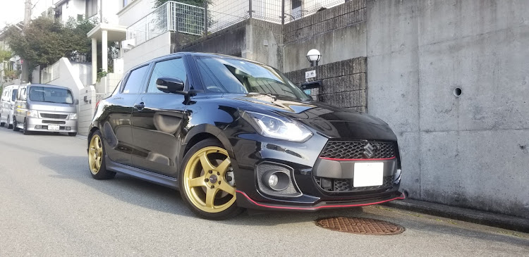 スイフトスポーツのホイール交換・車高調整・TEIN・FLEX Z・enkeiに関するカスタム事例の投稿画像2枚目