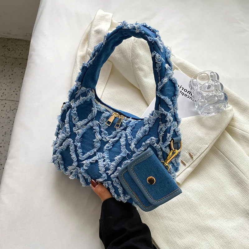 Zomer Fashion Denim Handtas Niche Design De perfecte zomerhandtas, uniek ontwerp, combineert stijl en functionaliteit voor elke gelegenheid.