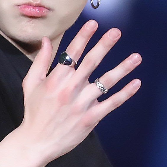 Just 15+ Photos To Appreciate How Good BTS Jungkook's Hands Look With ...