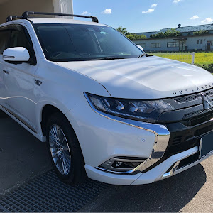 アウトランダーPHEV GG3W