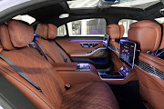 MBUX Interior Assist recognises and anticipates the wishes and intentions of all S-Class occupants. 