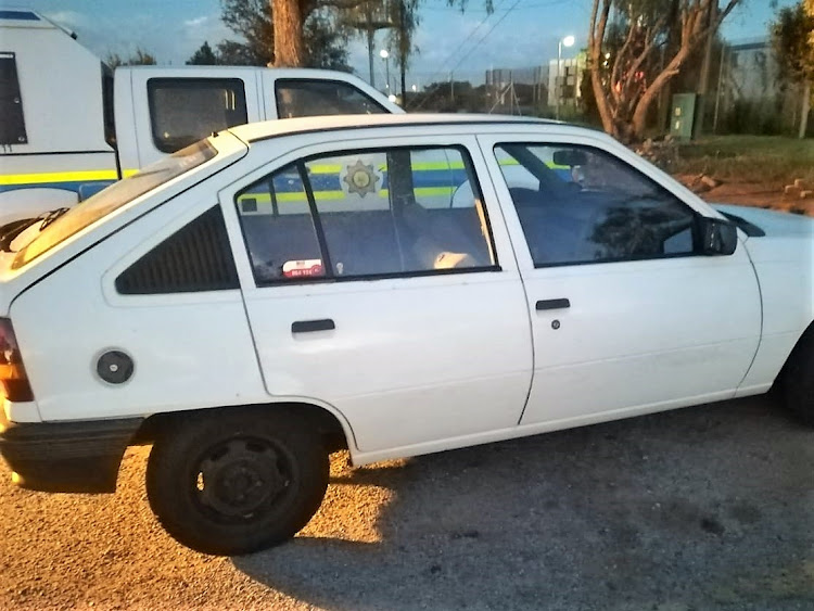 Five men were arrested after police found 14 kg’s of dagga inside their car during a routine stop in Kinklebos on Tuesday night.