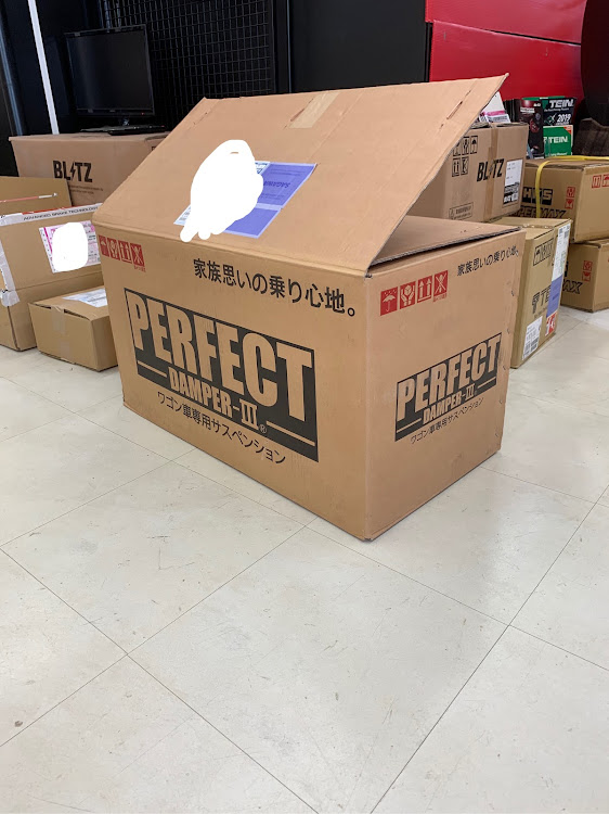 ヴェルファイアの初投稿・車高調取付・パーフェクトダンパーに関するカスタム事例の投稿画像2枚目