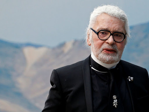 Ngoài đam mê thiết kế thời trang, Karl Lagerfeld còn có sự yêu thích đặc biệt với sách. Ông sở hữu một kho sách khổng lồ với nhiều đầu sách giá trị