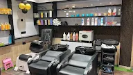 Pari Unisex Salon photo 4