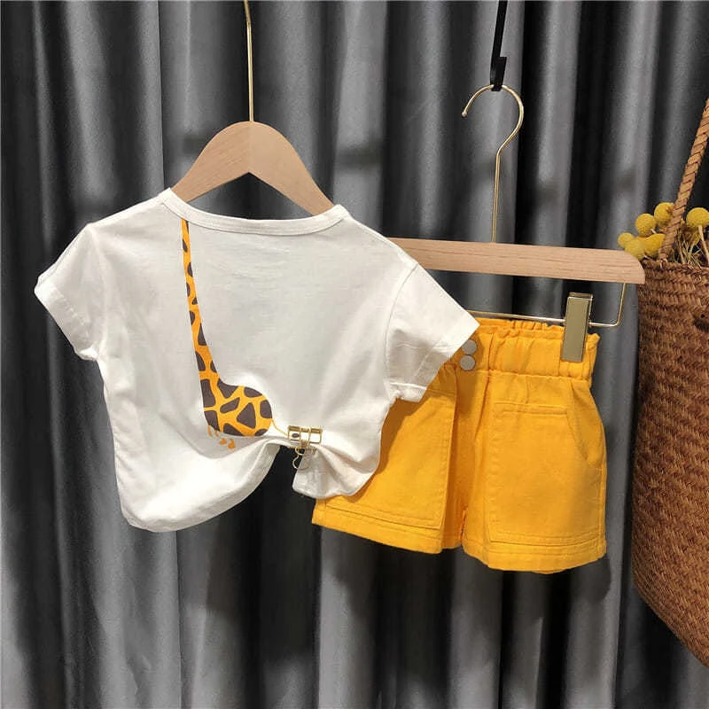 Conjunto de verão infantil manga curta shorts para meninos e meninas Conforto e respirabilidade Roupa ideal para dias quentes e atividades ao ar livre