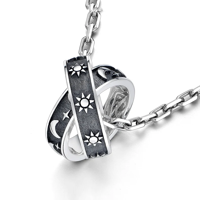 Title 5, Collier pendentif homme soleil lune étoile. Un ...