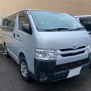 ハイエースバン GDH206V