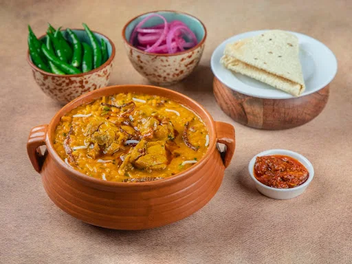 Chicken Masala Dal Khichdi (Served With Papad)