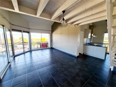 Location  appartement 3 pièces 73 m² à Messery (74140), 1 485 €