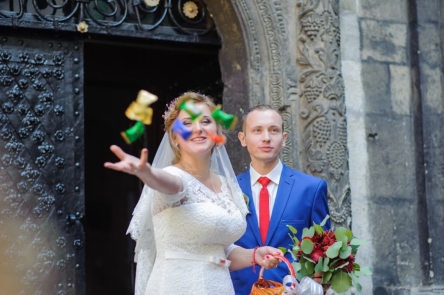 Wedding photographer Marina Garapko (colorlife). Photo of 2 October 2016