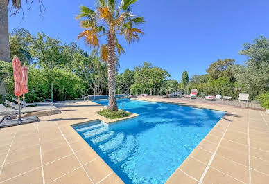 Villa with pool and terrace 3