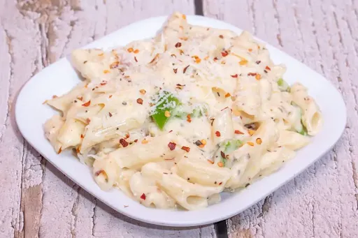 White Sauce Pasta