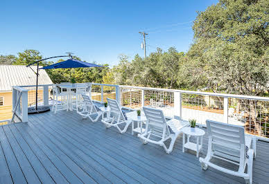 House with pool and terrace 4