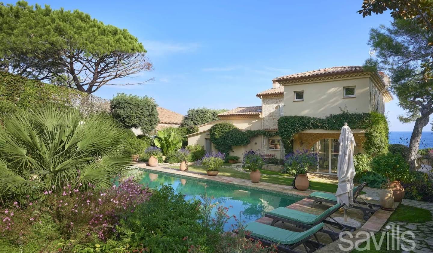 Villa with pool and garden Antibes