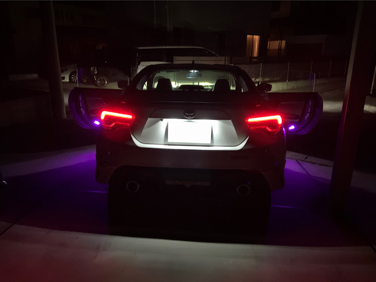 ふらぺちさんが投稿したTOYOTA86・86後期・86乗りの方と繋がりたい・86・ドアカーテシランプに関するカスタム事例の投稿画像1枚目