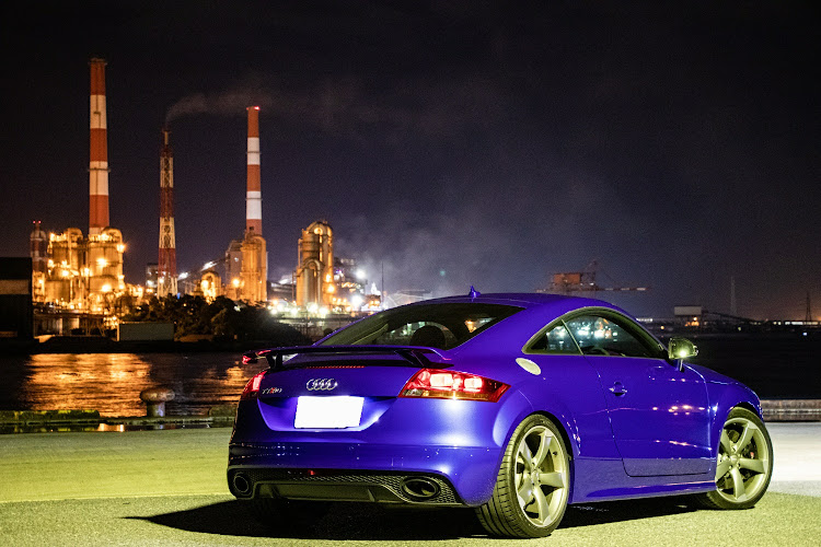 TT RS プラスクーペのTT・ドライブ・工場夜景・アウディに関するカスタム事例の投稿画像1枚目