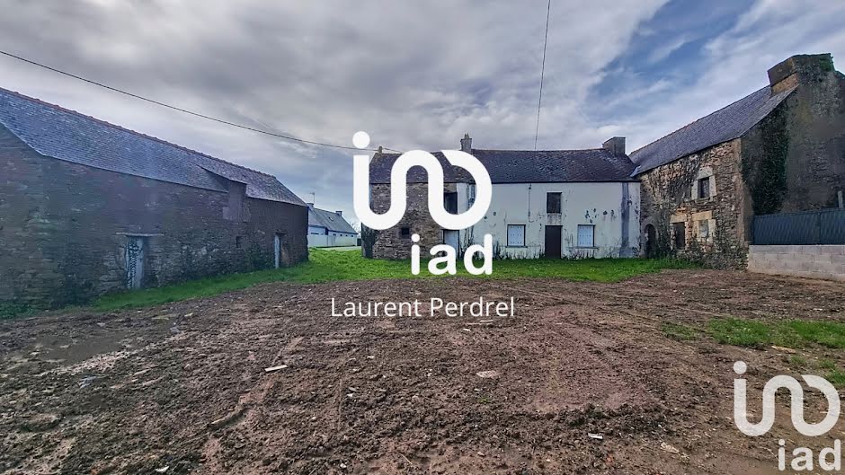 Vente maison 10 pièces 300 m² à Saint-Perreux (56350), 74 000 €